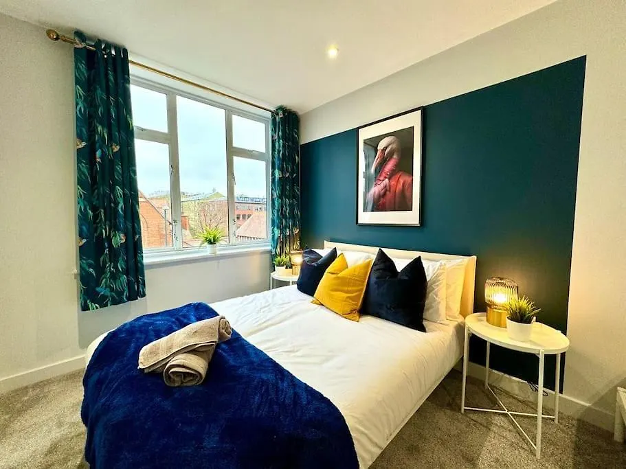3Br Westbourne Delight - Near Beach & Bournemouth!-1